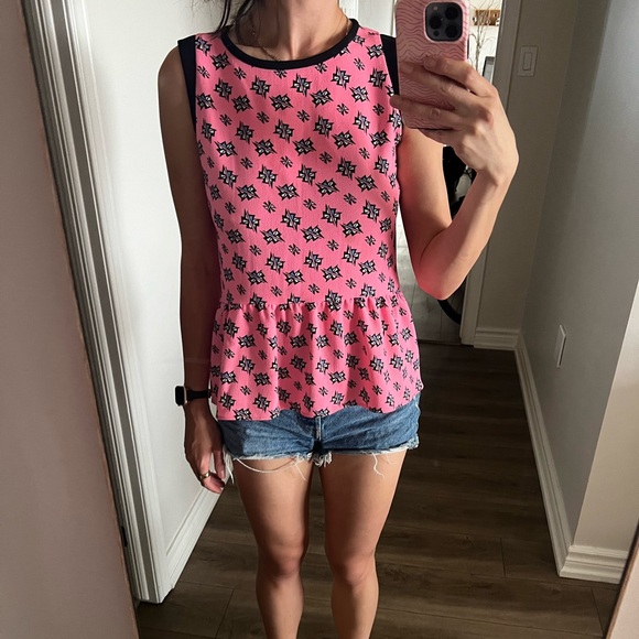 Gorgeous Sandro pink peplum top - Picture 1 of 9